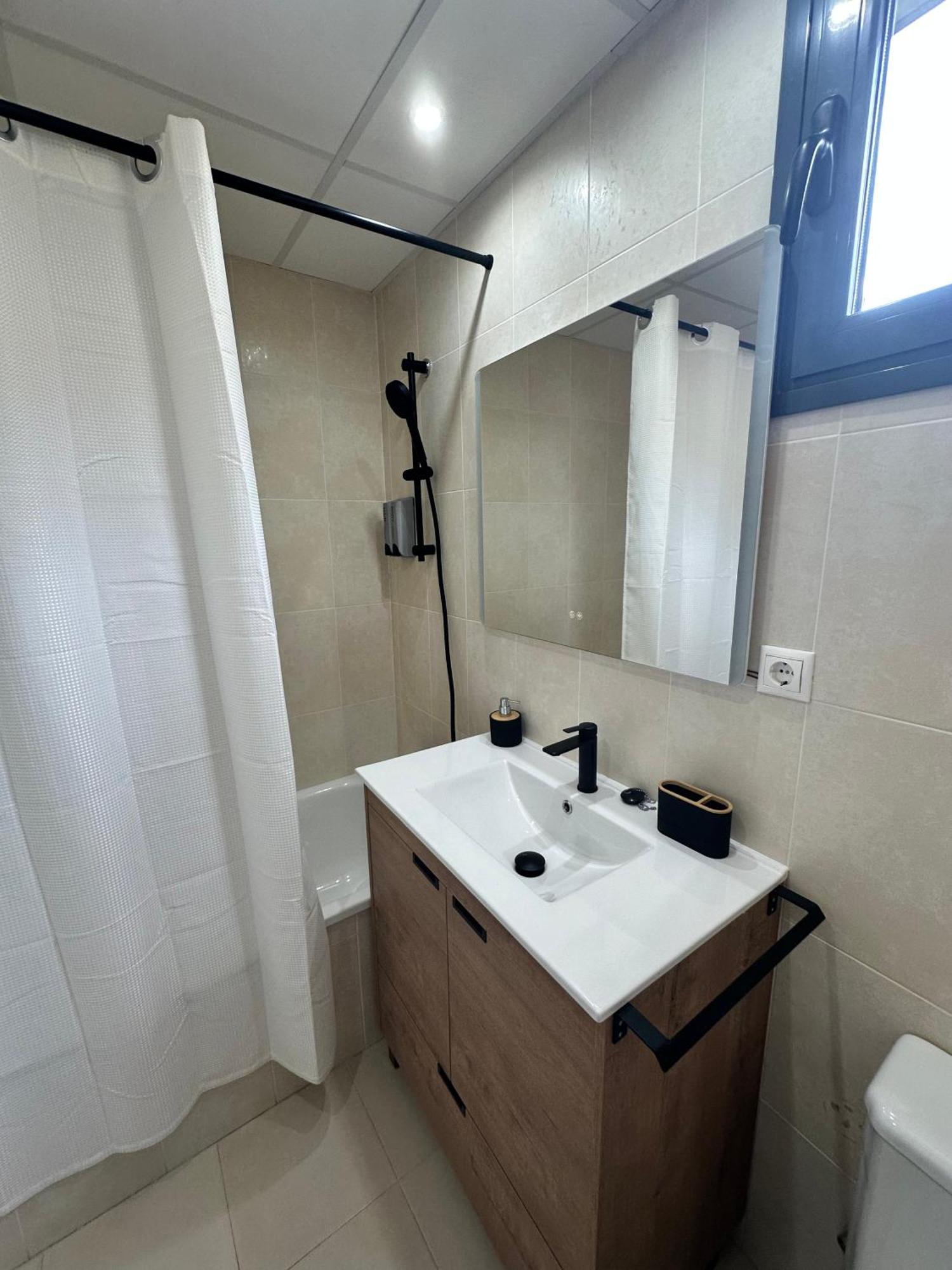 Apartment Luxury 3 Bdr By The Beach